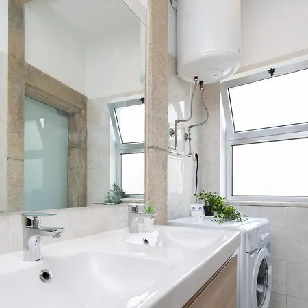 Trendy Flats - Instaworthy River View By Host Wise Apartment *