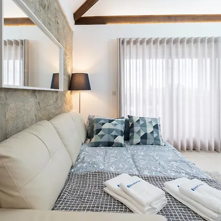 Trendy Flats - Instaworthy River View By Host Wise Apartment