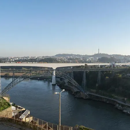 Trendy Flats - Instaworthy River View By Host Wise Apartment *