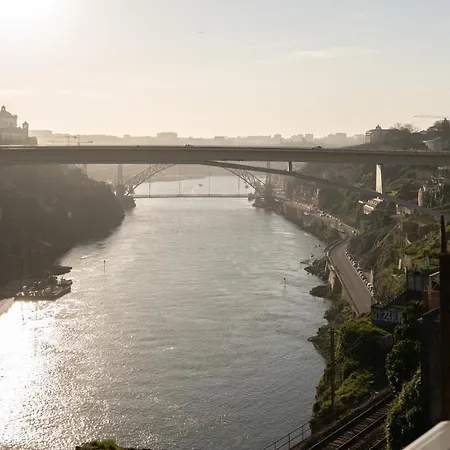 Trendy Flats - Instaworthy River View By Host Wise Oporto